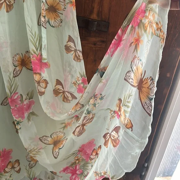 Chicwish Floral Maxi Dress - Green and Pink - Picture 9 of 9